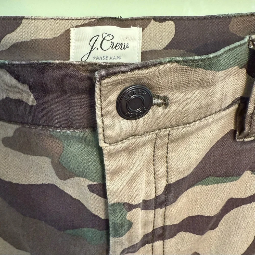J.‎ Crew Camo woman’s pants cargo size 32 hunting